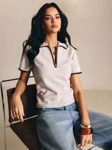 Poéselle Atasan Rajut Lengan Pendek Wanita dengan Hiasan Bunga dan Resleting Setengah Plaket - Aprikot - View 1