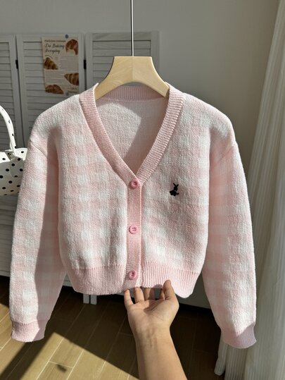 SHEIN Atasan Sweater Kardigan Rajut Pink Elegan Terbaru untuk Anak Perempuan, Lembut dan Nyaman, Motif Kelinci Bordir yang Lucu, Cocok untuk Pemakaian Sehari-hari, Sekolah, Jalan-jalan, Acara Kumpul-kumpul, Musim Gugur/Dingin