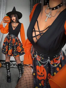 Whyspr Gaun Pendek Model Mengembang dengan Potongan V, Leher V, dan Detail Ramping, Motif Punk Grunge Halloween, Kain Patchwork, Pita Cincin Logam Warna Kontras, dan Potongan Pinggang Ramping. - MultiWarna - View 1