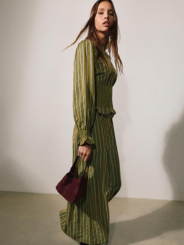 Nöista 2 Pieces Outfit For The Fall Winter Season In Atumn Colors Smocked Shirt On The Waist And Straight Skirt Perfect Look For Back To School