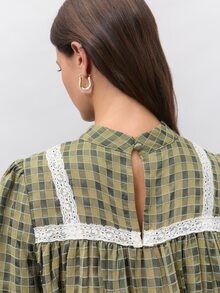 Nöista Womenswear Shirt In Fall Winter Colors, With Triming In Contrast, Shirt With Volume, Perfect For The Back To School. - Green - View 10