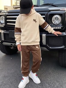 SHEIN 青少年男孩休閒極簡風時尚經典酷感馬標美式復古運動風拼色長袖連帽舒適衛衣2件套，適合秋冬 - 白色 - 查看 5