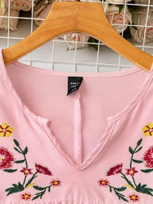 SHEIN LUNE 春夏秋通勤休閒女款花卉百搭V領連帽荷葉袖中長版設計粉色大尺碼洋裝 生日禮物 - 粉色 - 查看 4
