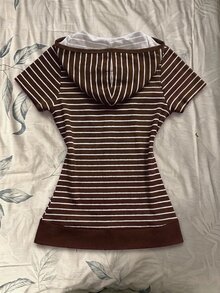 IslaSuriya 女款條紋短袖休閒連帽T恤 - 彩色 - 查看 2