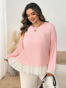 SHEIN CURVE+ Plus Beden Delikli Nakışlı Fırfırlı Etek Uçlu 2'si 1 Arada Tişört - Pembe - Görünüm 4
