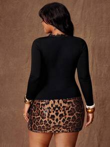 Rustia Sexy Minimalist Sexy Style Black Lace V-Neck Long Sleeve Top, Twisted Hollow Design Fitted Cropped Base Layer Fall - Black - View 2