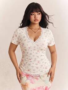 CovetEZ Spring/Summer New Cute Floral Lace Patchwork V-Neck Slim Fit Casual Plus Size T-Shirt Holiday Pink Floral Tea Party - Multicolor - View 1