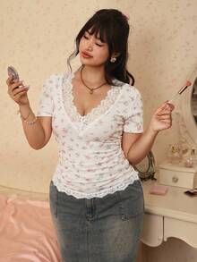 CovetEZ Spring/Summer New Cute Floral Lace Patchwork V-Neck Slim Fit Casual Plus Size T-Shirt Holiday Pink Floral Tea Party - Multicolor - View 8