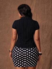 Rustia Camisa de manga corta con solapa de ajuste ceñido, diseño nuevo de verano, botones, versátil, de tacto premium, a rayas negras - Negro - Ver 2