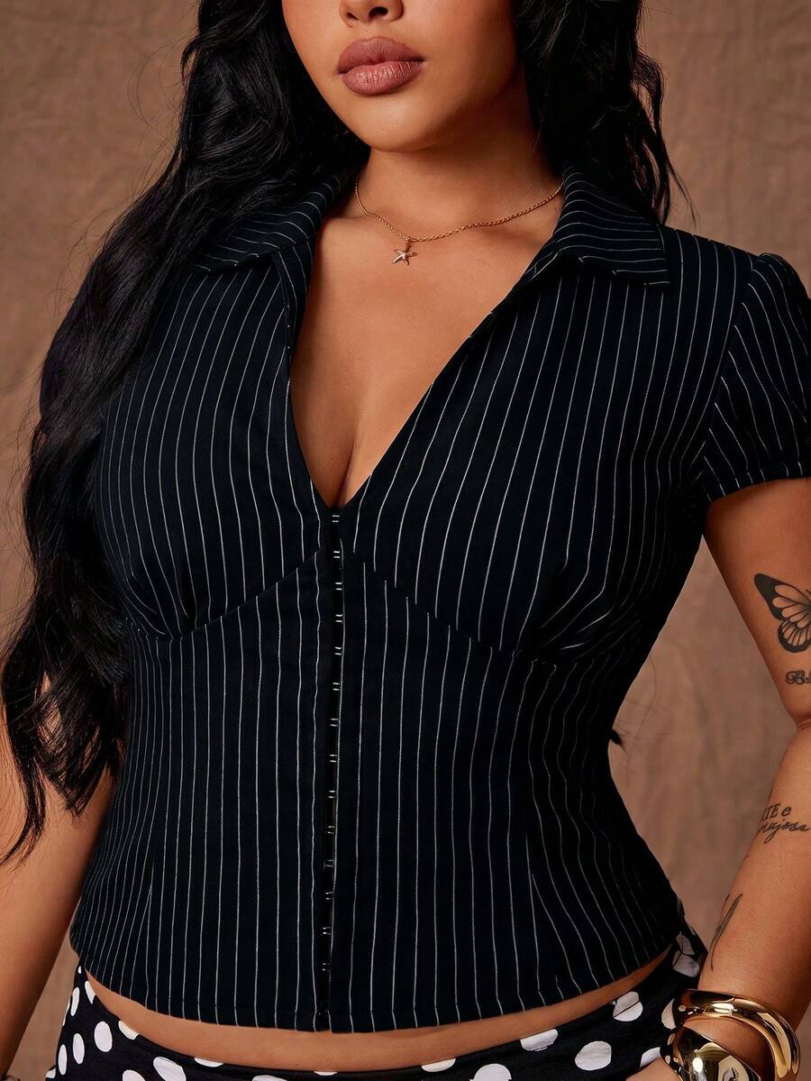 Rustia Camisa de manga corta con solapa de ajuste ceñido, diseño nuevo de verano, botones, versátil, de tacto premium, a rayas negras - Negro - Ver 1