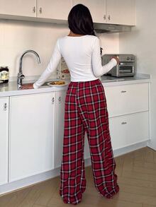 ZzzCrew Damen 2-teiliges Set mit figurbetonendem Loungewear-Oberteil mit quadratischem Ausschnitt und karierten Loungewear-Hosen - Verschiedenfarbig - Übersicht 2