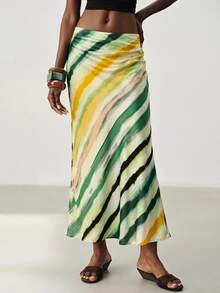 Aveloria Modichic Women's Satin Textured Fabric Slim Fit Bias Cut Skirt, Diagonal Colorful Striped Print, High Waist Cinched Design, Elegant Artistic Style, Women's Skirt, Satin Skirt, Elegant Long Skirt, Date, Summer, Office Women, Digital Print, Geometric Pattern - Green - View 5