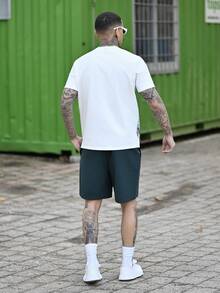 Devon Thys 男士标语热带印花T恤搭配抽绳短裤，夏季舒适情侣装。 - 墨綠色 - 查看 4