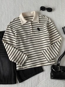 Comfortcana Kaos Lengan Panjang Kasual Wanita Motif Garis-Garis Bergambar Ksatria untuk Pemakaian Sehari-hari - Hitam dan Putih - View 4