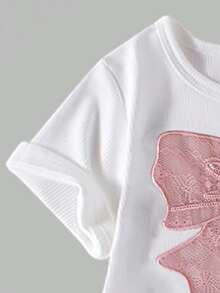 SHEIN Elladie kids 2 件套青少年女孩休闲蝴蝶结刺绣图案 T 恤和工装裤套装，适合春夏季时尚 - 粉色 - 查看 9