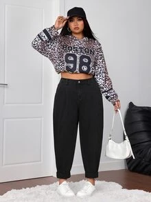 SHEIN CURVE+ Plus Size Casual Minimalist Solid Color Tapered Jeans - Black - View 5