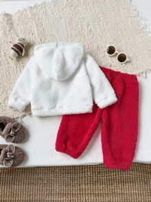 SHEIN 2件組秋冬女嬰奶油色珊瑚絨連帽上衣搭配紅色收口長褲，胸前3D毛巾刺繡草莓圖案，柔軟加厚雙面絨布親膚，寬鬆落肩設計，甜美女孩風，適合日常穿著、上學與拍照 - 紅色 - 查看 2