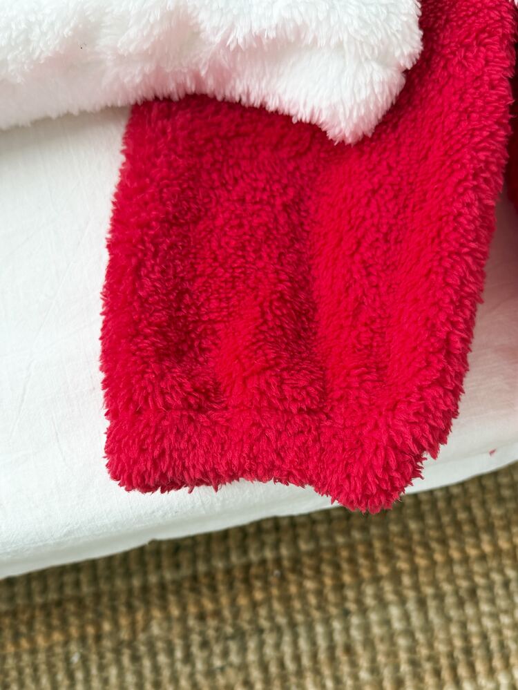 SHEIN 2pcs Autumn/Winter Baby Girl Plush Hooded Top In Cream Coral Fleece With Red Cuffed Long Pants, 3D Towel Embroidery Strawberry Pattern On Chest, Soft Thick Double-Sided Fleece Skin-Friendly, Loose Drop Shoulder Design, Sweet Girly Style, Suitable For Daily Wear, School, And Photo Shoots - Red - View 4