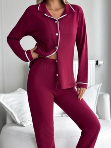 SHEIN طقم بيجامة كلاسيكي بأزرار أمامية مقاس صغير - ملابس علوية ناعم بأكمام طويلة وبنطال مريح بساق مستقيمة ملابس منزلية - عنابي اللون - مشاهدة 1
