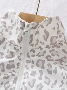 SHEIN 2件組女童幼兒春秋新款時尚豹紋愛心編織帶立領拉鍊夾克與錐形長褲套裝，可愛甜美酷感，適合返校、外出與日常穿著 - 灰色 - 查看 6