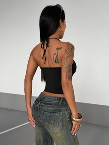 SHEIN Jeanoir Tank Top Wanita Seksi Gaya Amerika Musim Semi/Gugur, Model V-Neck Halter Neck dengan Desain Lubang Logam, Potongan Ramping, dan Menawan - Hitam - View 2