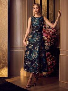 MOTF PREMIUM GAUN MIDI A-LINE JACQUARD 3D MODIS YANG MEMBUAT PINGGANG TERLIHAT RAPI UNTUK WANITA - Dark Green - View 3
