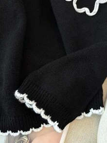 GlowEve CURVE Cardigan Wanita Ukuran Besar Elegan Musim Gugur/Musim Dingin Gaya Prancis Romantis dengan Blok Warna, Motif Bunga 3D, dan Hiasan Ruffle Kontras, Cocok untuk Pakaian Sehari-hari, Kantor, dan Formal, Warna Hitam - Hitam dan Putih - View 7