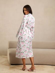 HautHeat 女款花卉圖案對比蕾絲長袖優雅睡袍 - 白色 - 查看 2