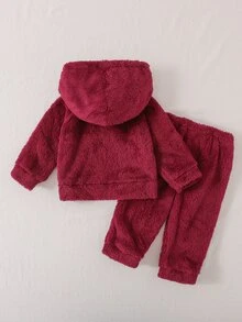 SHEIN Vintaside Kids 2Pcs Baby Boys Girls Toddler Casual Playful Outfit, Wine Red Bear Applique & Paw Print With Kangaroo Pocket, Long Sleeve Hooded Top & Cuffed Pants - Red - View 2