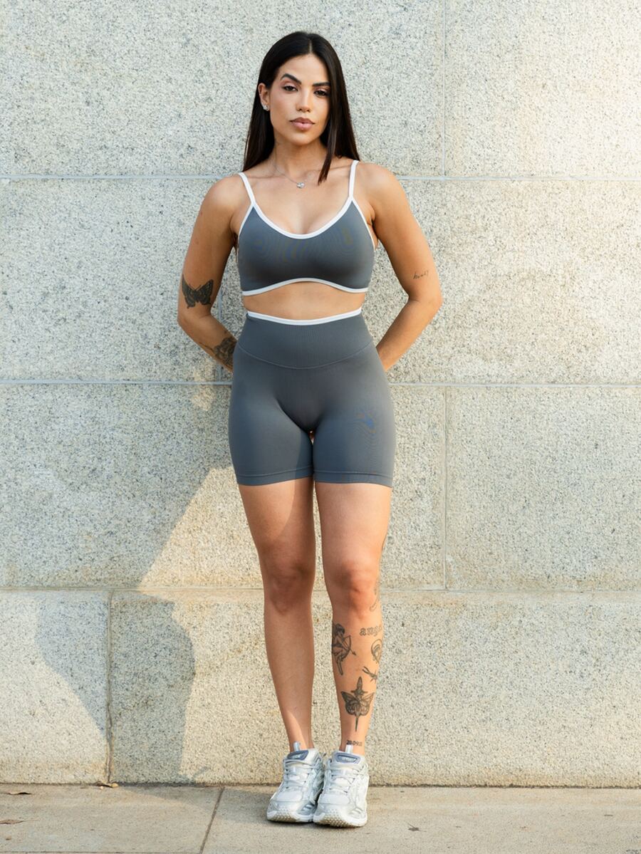 Maju Mazalli Women's Seamless Yoga Sports Set - Dark Grey - View 1
