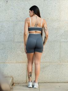Maju Mazalli Women's Seamless Yoga Sports Set - Dark Grey - View 2