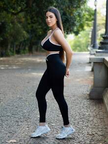 Maju Mazalli 女士撞色滚边弹力交叉后背运动文胸和紧身裤瑜伽健身套装两件套运动服套装运动紧身裤两件套无缝运动套装文胸和紧身裤套装曲线运动服套装健身房两件套瑜伽两件套运动两件套健身套装 - 黑色 - 查看 5