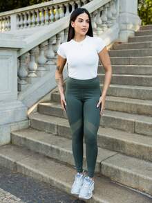 Maju Mazalli 女款纯色网眼撞色透视运动紧身裤瑜伽裤 - 軍綠色 - 查看 2