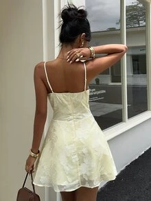Aloruh Women's Elegant Pale Yellow Jacquard Waist-Cinching Full Skirt Mini Dress For Vacation And Party - Light Yellow - View 3