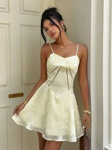 Aloruh Women's Elegant Pale Yellow Jacquard Waist-Cinching Full Skirt Mini Dress For Vacation And Party - Light Yellow - View 2