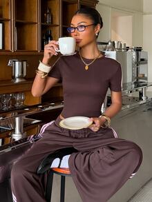 Muchica Women's Striped Patchwork Round Neck Short Sleeve T-Shirt And Wide Leg Pants Casual 2 Pieces Set - Coffee Brown - View 3