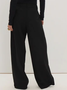 MUSEYN Black Woven Pleated Tailored Suit Trousers Structured Polished Office Work Fall New Season Capsule Wardrobe - Black - View 4
