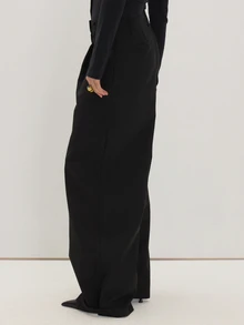 MUSEYN Black Woven Pleated Tailored Suit Trousers Structured Polished Office Work Fall New Season Capsule Wardrobe - Black - View 3