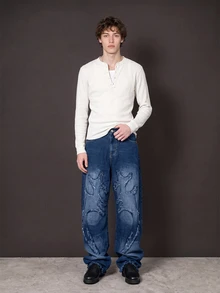 Manfinity Denimwave 复古美式个性化毛边高街刺绣水洗宽松筒状牛仔裤，百搭日常穿着 - 深色水洗藍 - 查看 3