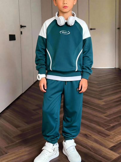 SHEIN Coolqubz 2pcs Tween Boy Fashion White Sweatshirt & Dark Green Long Pants Set, Green Graphic Print On Chest, Cool Streetwear Style, Soft Comfortable Fabric, Easy To Wear, Suitable For Spring/Autumn, School, Outings, Must-Have Two Pieces Set