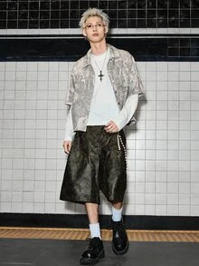 ROMWE MEN Casual 男士 PU 仿舊口袋寬腿短褲 - 灰色 - 查看 7