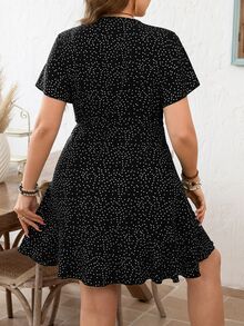 SHEIN LUNE CURVE 时尚休闲度假复古V领荷叶边裹身裙 - 黑色 - 查看 2