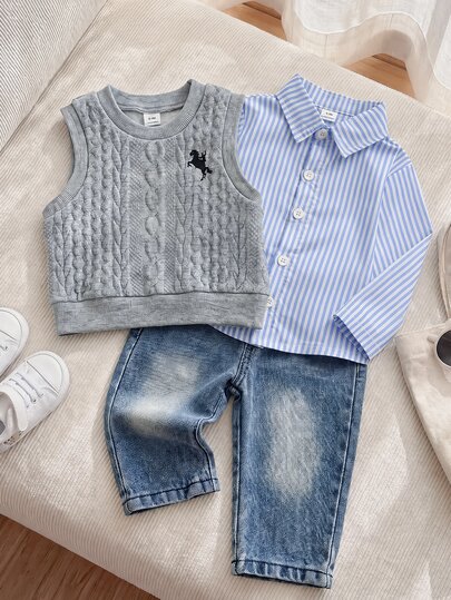 SHEIN Playful Pals 3pcs Toddler Boy Vest Shirt Jeans Preppy Grey Blue Cable Knit Horse Striped Patch Long Sleeve Collar Regular School Autumn First Birthday Cozy Retro