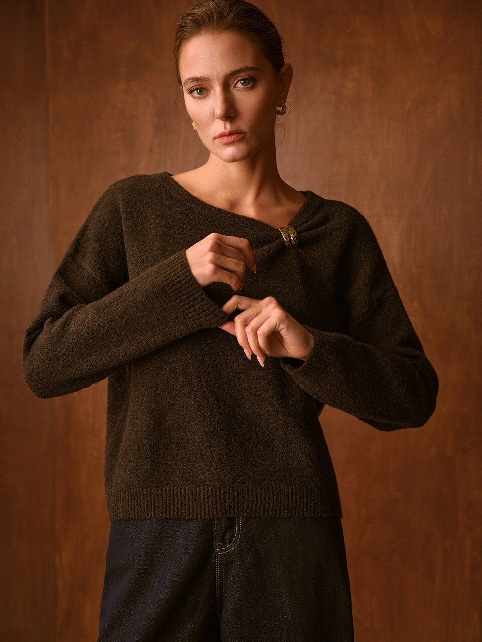 MOTF WOMEN'S CASUAL RIB-KNIT ASYMMETRICAL NECK CHOCOLATE BROWN PULLOVER SWEATER