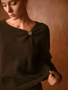 MOTF PREMIUM AUTUMN/WINTER SOFT & COZY WOOL BLEND KNIT ASYMMETRICAL ROUND NECK RHINESTONE BUTTON DECOR LOOSE CHOCOLATE COLOR PULLOVER SWEATER - Chocolate Brown - View 4