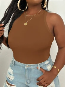 Slaydiva Plus Size Women Casual Basic Fitted Solid Color Round Neck Camisole - Coffee Brown - View 4