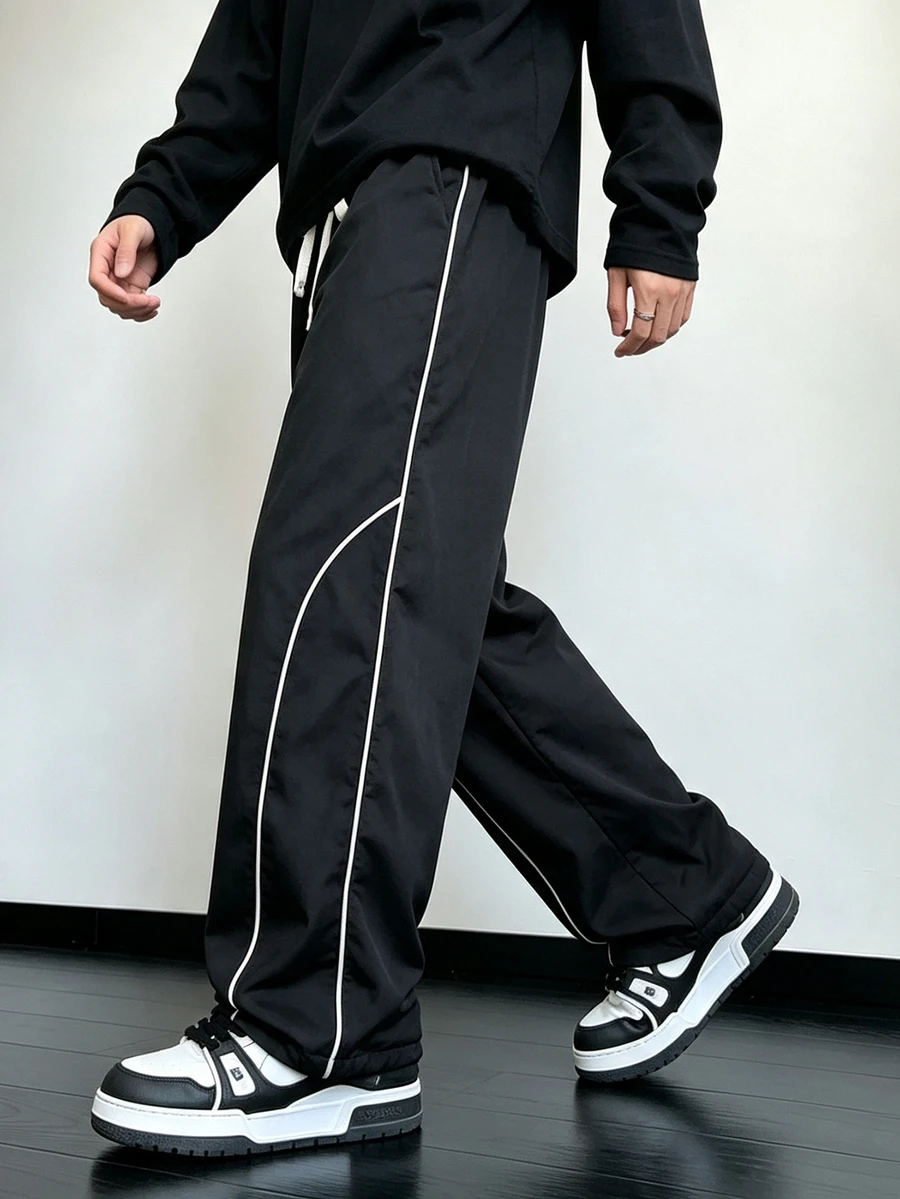 Manfinity Hypemode Men's Casual Striped Colorblock Drawstring Waist Pocket Pants - Black - View 1