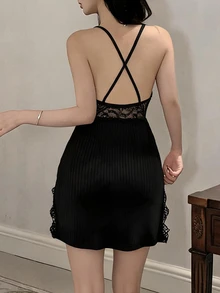 DAZY Gaun Tidur Wanita Polos Berwarna dengan Motif Renda, Transparan, Pas Badan, Elegan, Model Camisole, Cocok untuk Musim Gugur - Hitam - View 2