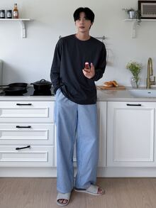 DAZY 春秋款男士居家服套裝：純色長袖T恤與復古格紋長褲 - 彩色 - 查看 6