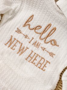 SHEIN 新生兒金色「HELLO」字母刺繡攝影服飾 0-3個月 嬰兒派對洗禮套裝 白色 1-100天嬰兒服 - 米色 - 查看 6
